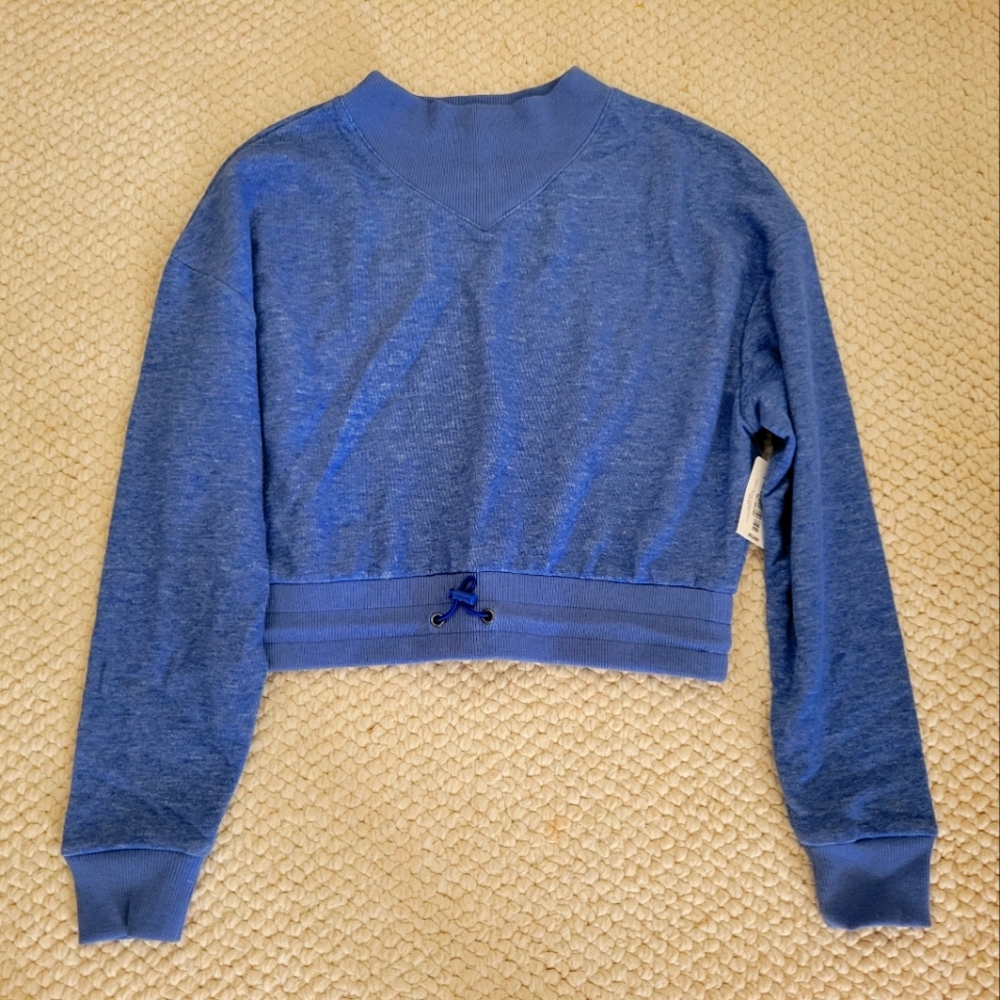 Blue crop top active wear
